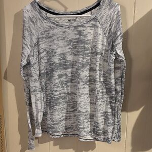 Nike Women's Gray Long Sleeve Tee